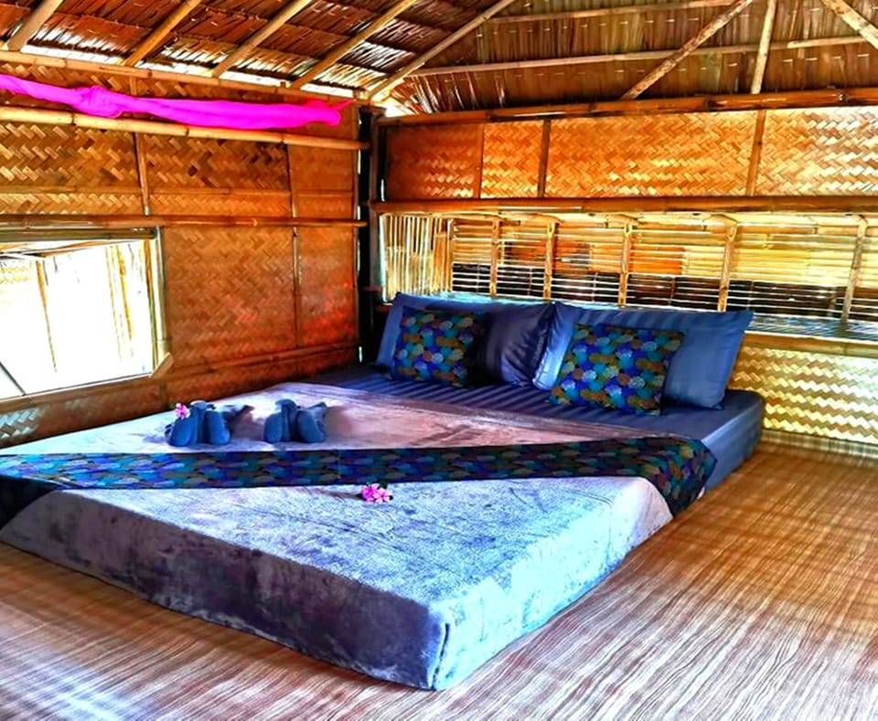 Basic Cottage, 1 Queen Bed | Free WiFi, bed sheets