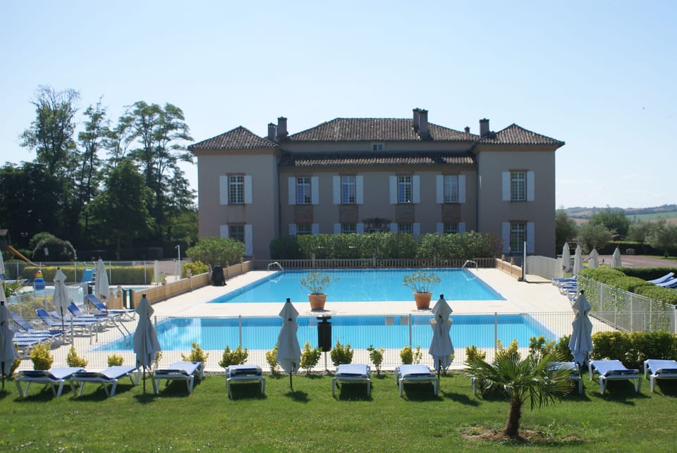 3 outdoor pools