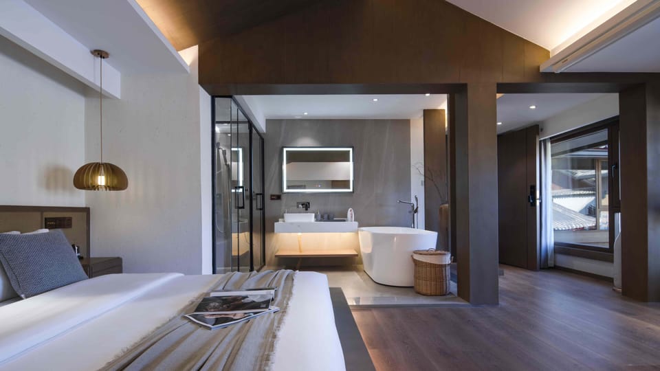 Luxury Double Room, Courtyard View | Desk, laptop workspace, blackout drapes, soundproofing