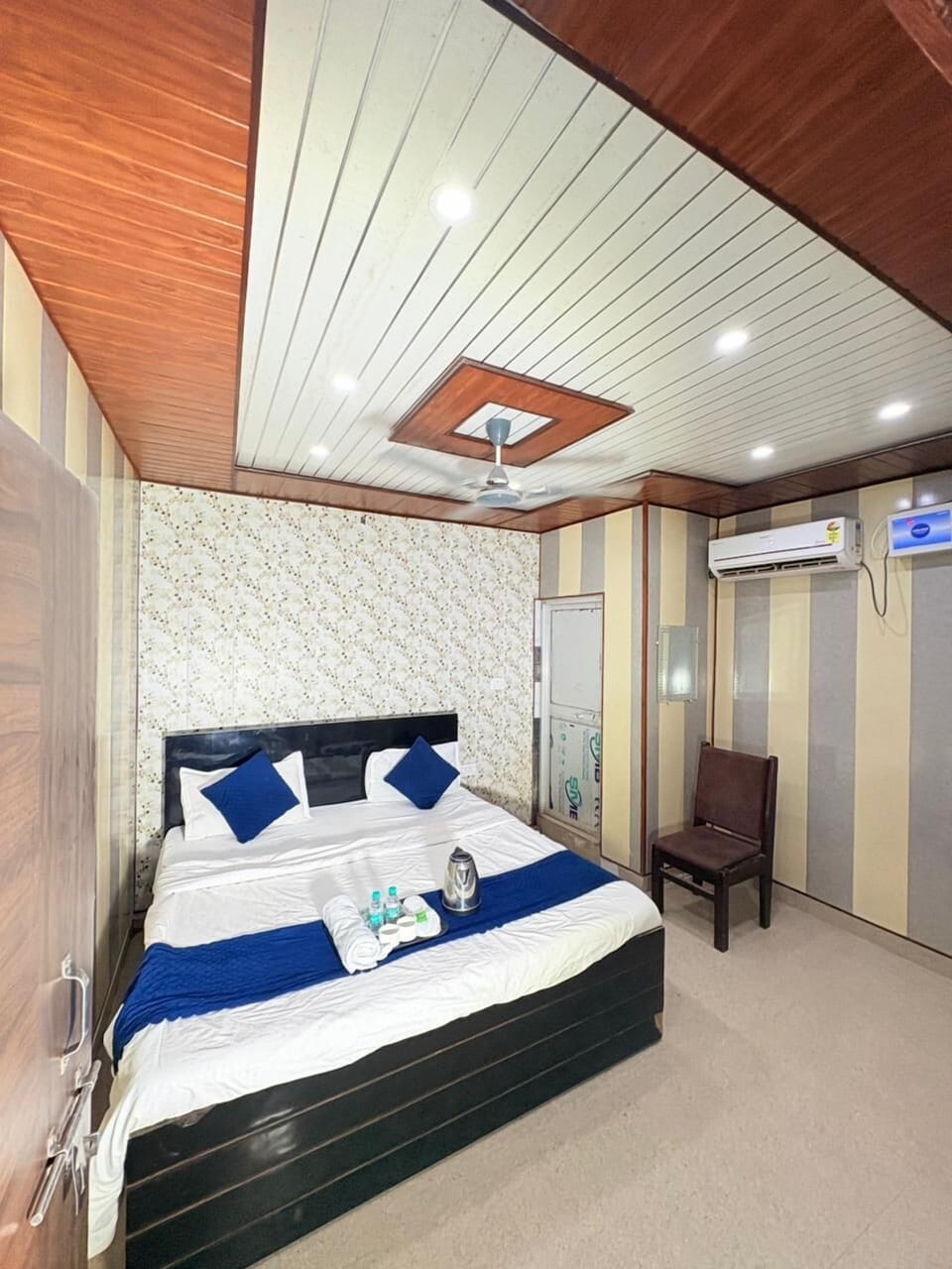 Deluxe Double Room | Free WiFi