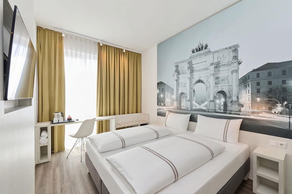 Premium bedding, soundproofing, WiFi, bed sheets