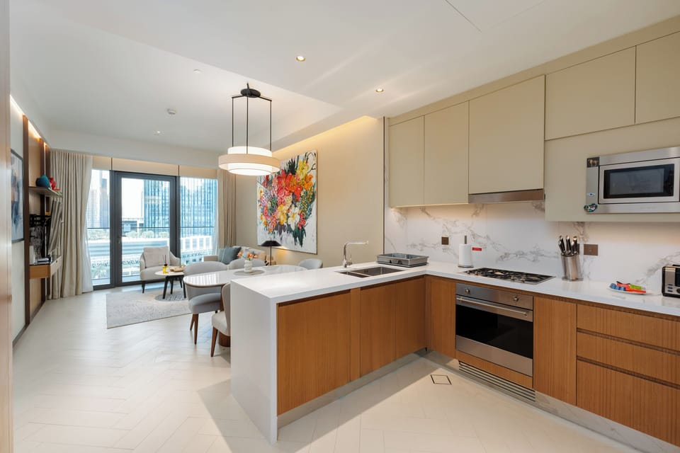 Deluxe Apartment, 2 Bedrooms, Balcony, City View | Private kitchen