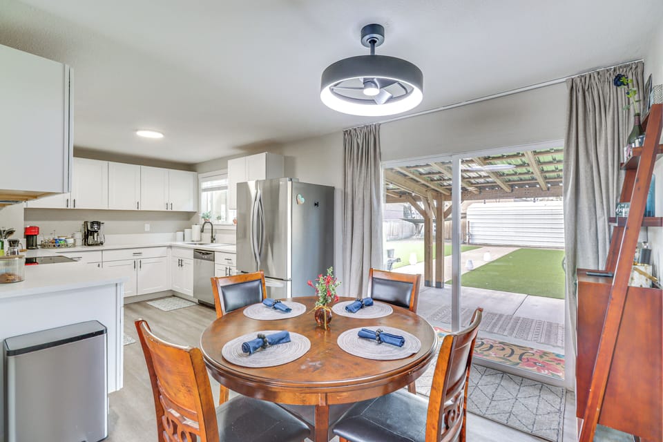 House (2 Bedrooms) | Interior