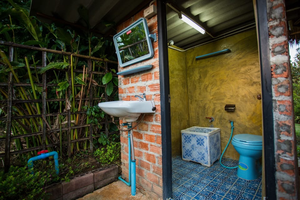 Chalet, Fan | Bathroom | Shower, towels, soap, shampoo