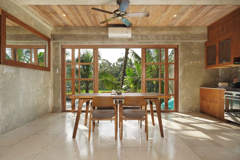 Classic Villa, 1 King Bed, Private Pool | Private kitchen | Fridge, microwave, stovetop, cookware/dishes/utensils