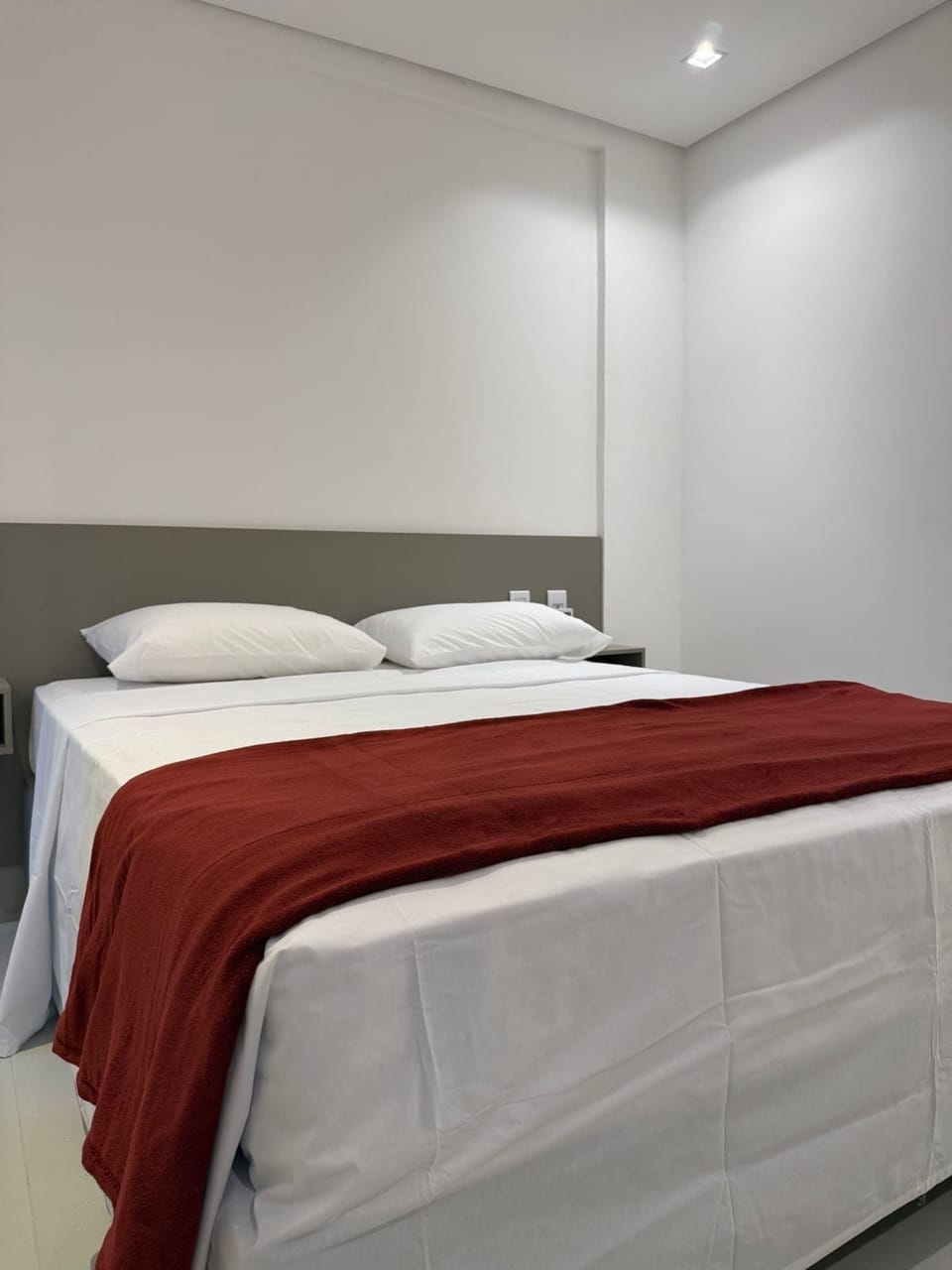 Deluxe Studio Suite | Desk, laptop workspace, free WiFi, bed sheets