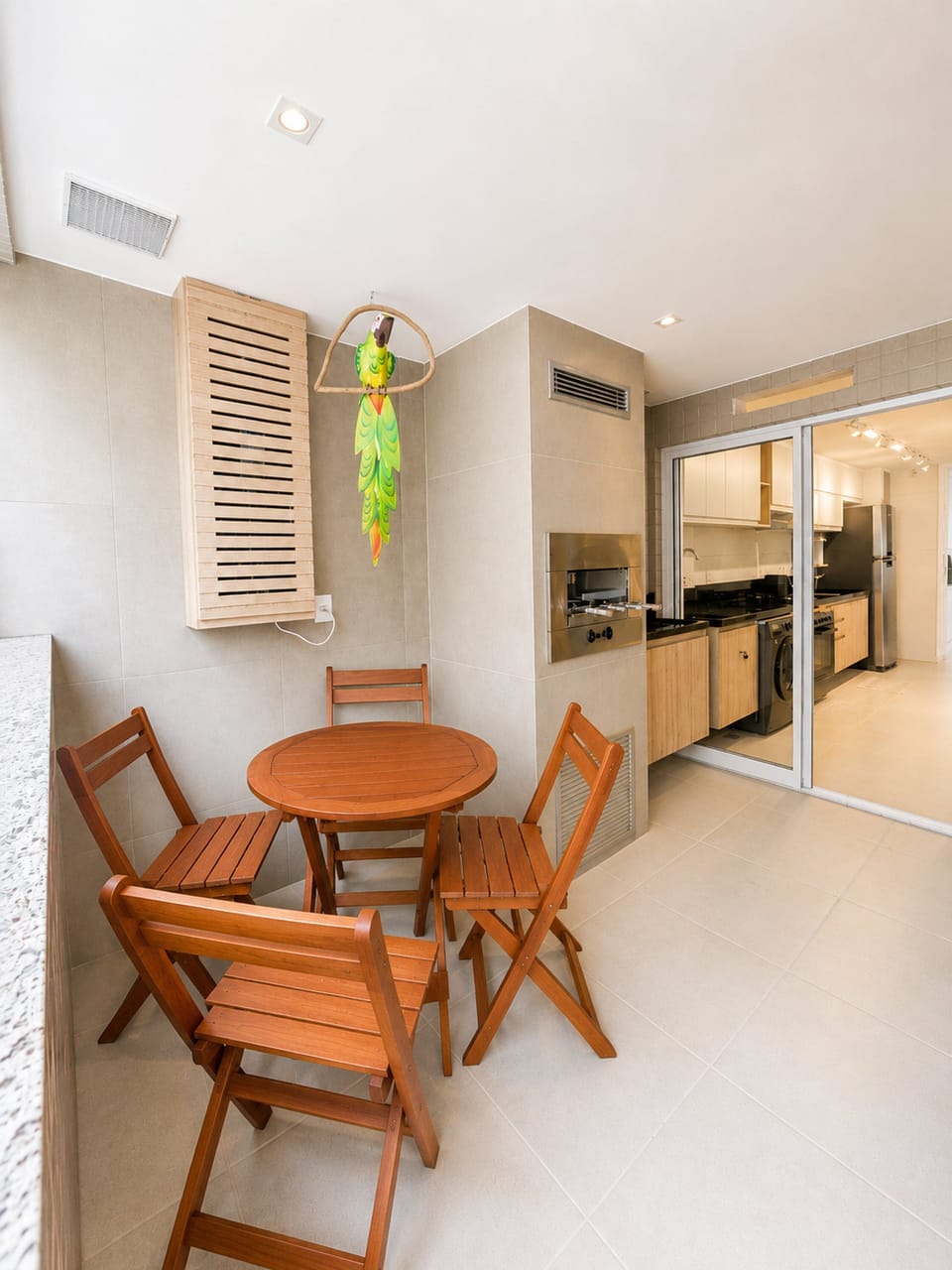 Basic Apartment | Dining