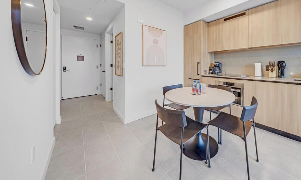 Condo, Balcony, City View | Dining