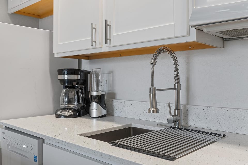 Condo, 1 King Bed (Ocean Breeze Resort 106) | Private kitchen