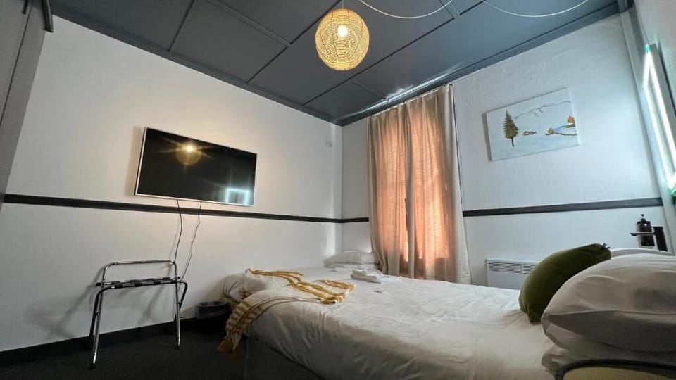 Comfort Double Room, City View | In-room safe, iron/ironing board, free WiFi
