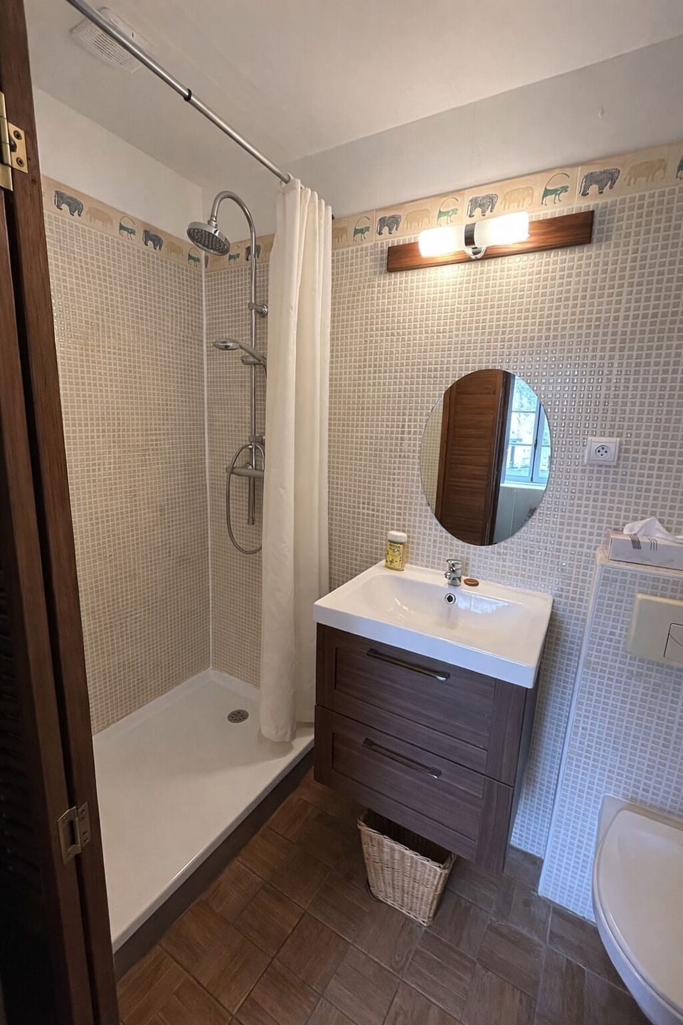 Classic Quadruple Room, Park View | Bathroom