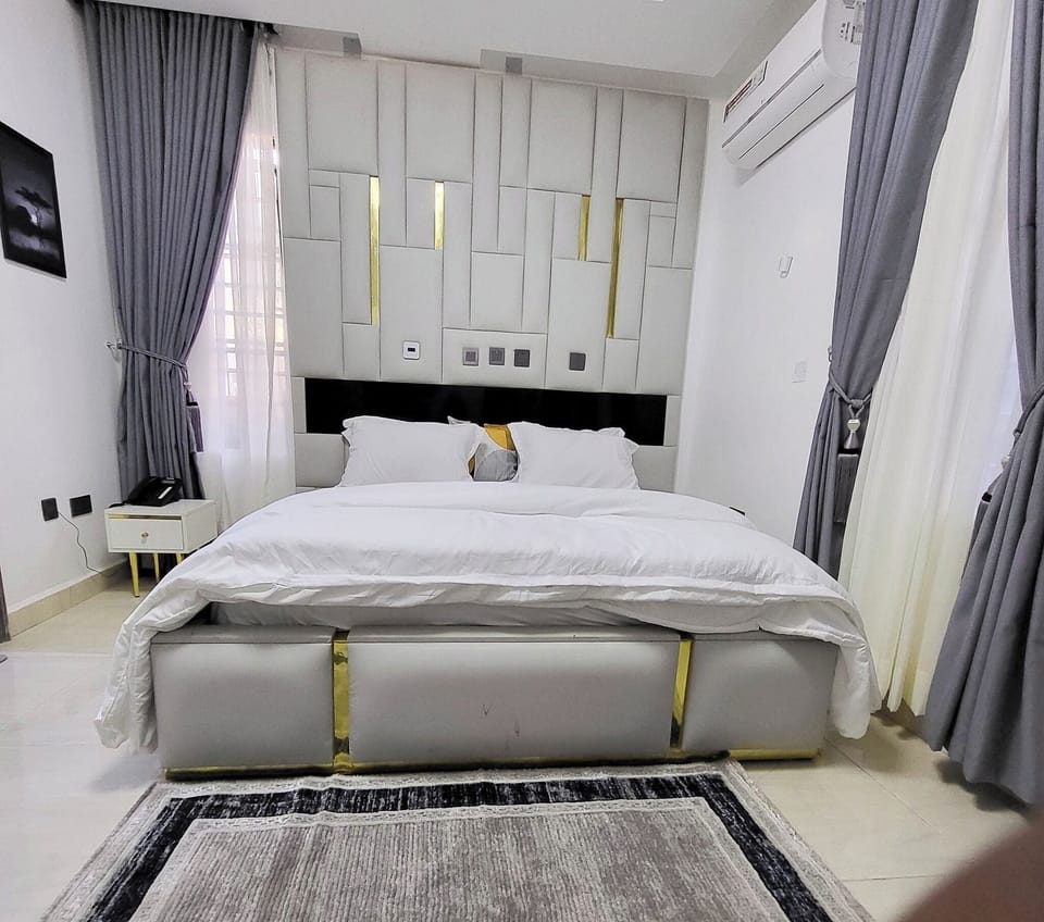 Family Room, Balcony, City View | Desk, laptop workspace, blackout drapes, soundproofing