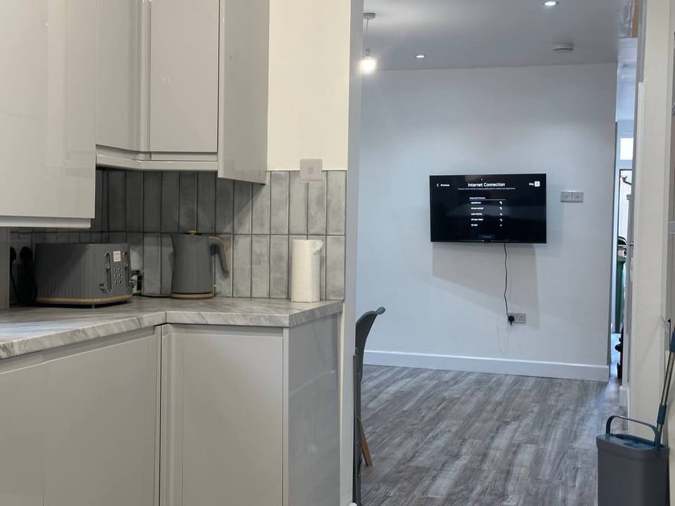 House, 4 Bedrooms | Room amenity
