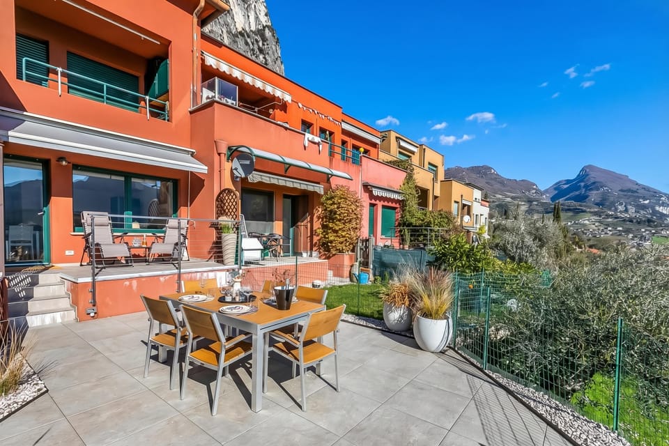 Family Apartment, Multiple Bedrooms (Bella Vista Apartment) | Outdoor dining