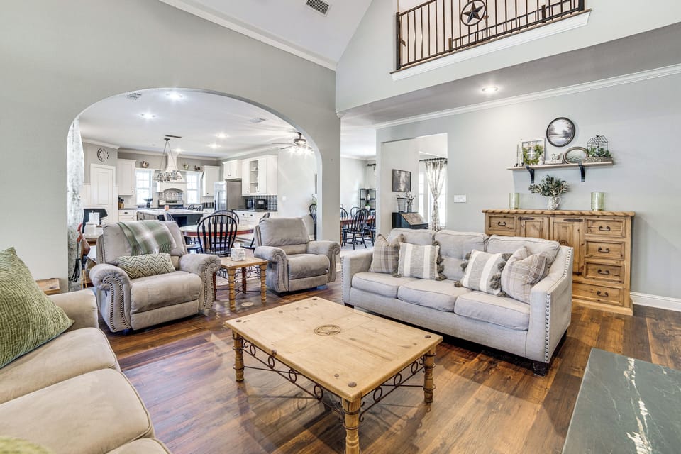 House (4 Bedrooms) | Interior