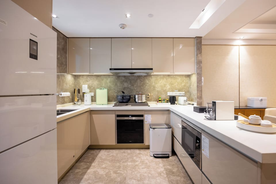 Family Suite, Beach View | Private kitchen