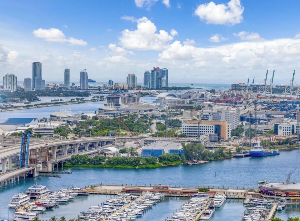 Condo, Balcony, City View | Marina