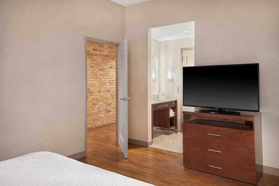 Suite, 2 Bedrooms, Accessible, Non Smoking | In-room safe, desk, blackout drapes, iron/ironing board