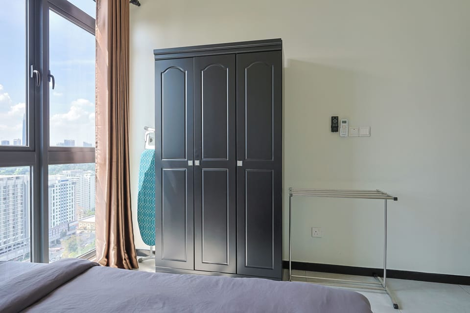 Loft, City View | Blackout drapes, soundproofing, iron/ironing board, free WiFi