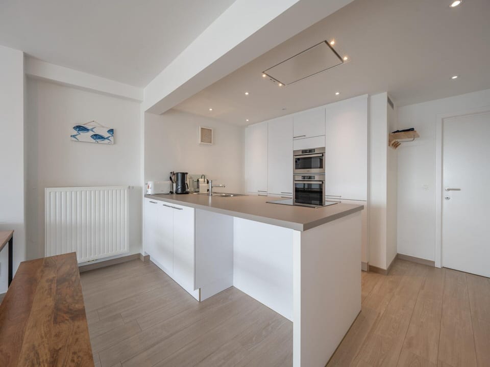 Classic Apartment, 3 Bedrooms | Private kitchen