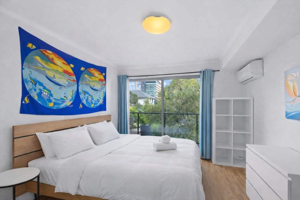 Apartment | 1 bedroom, laptop workspace, bed sheets