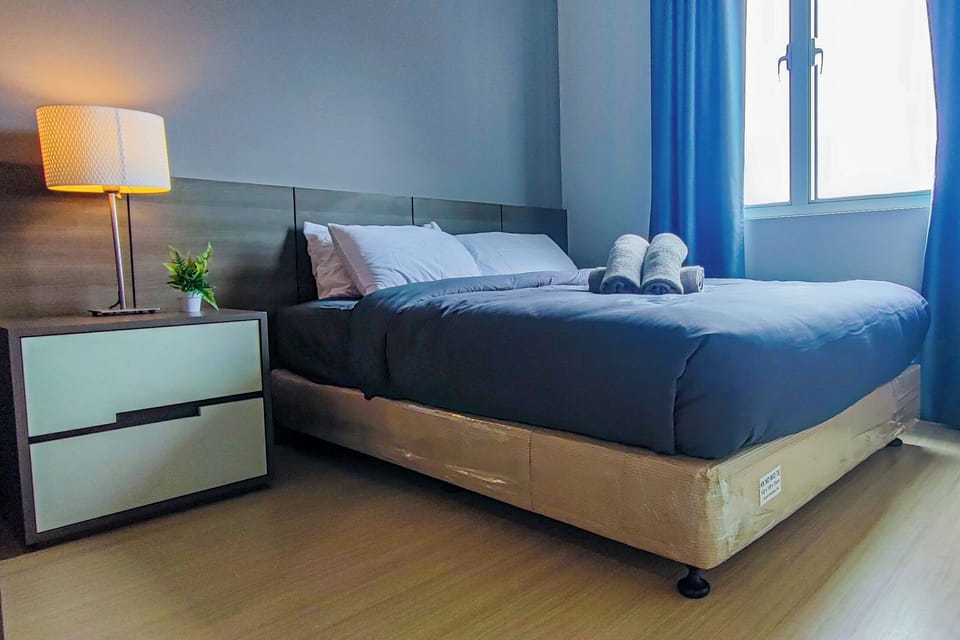 Deluxe Loft, Balcony, Mountain View | Blackout drapes, soundproofing, iron/ironing board, free WiFi