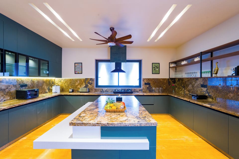 Deluxe Villa, Hill View | Private kitchen