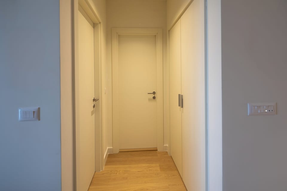 Deluxe Apartment, City View | Interior