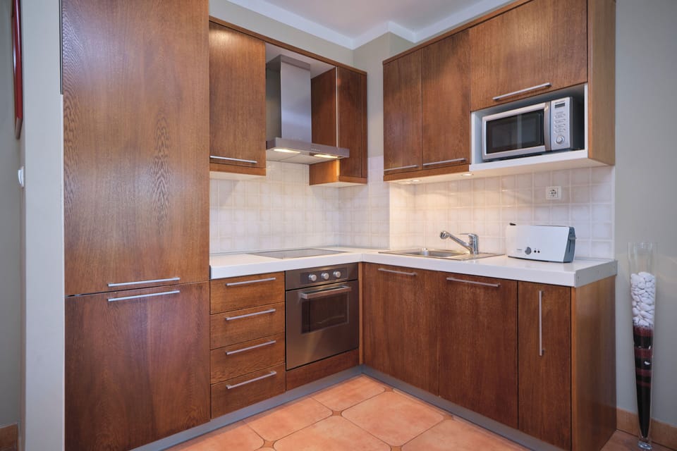 Classic Apartment, Balcony, Beach View | Private kitchen
