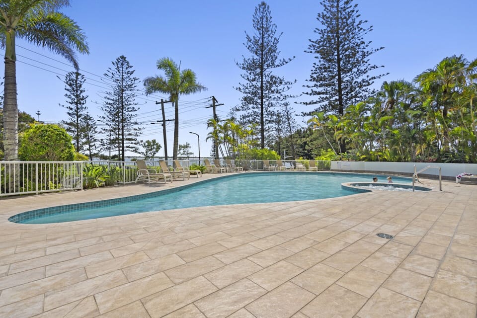 Apartment | Pool | Outdoor pool
