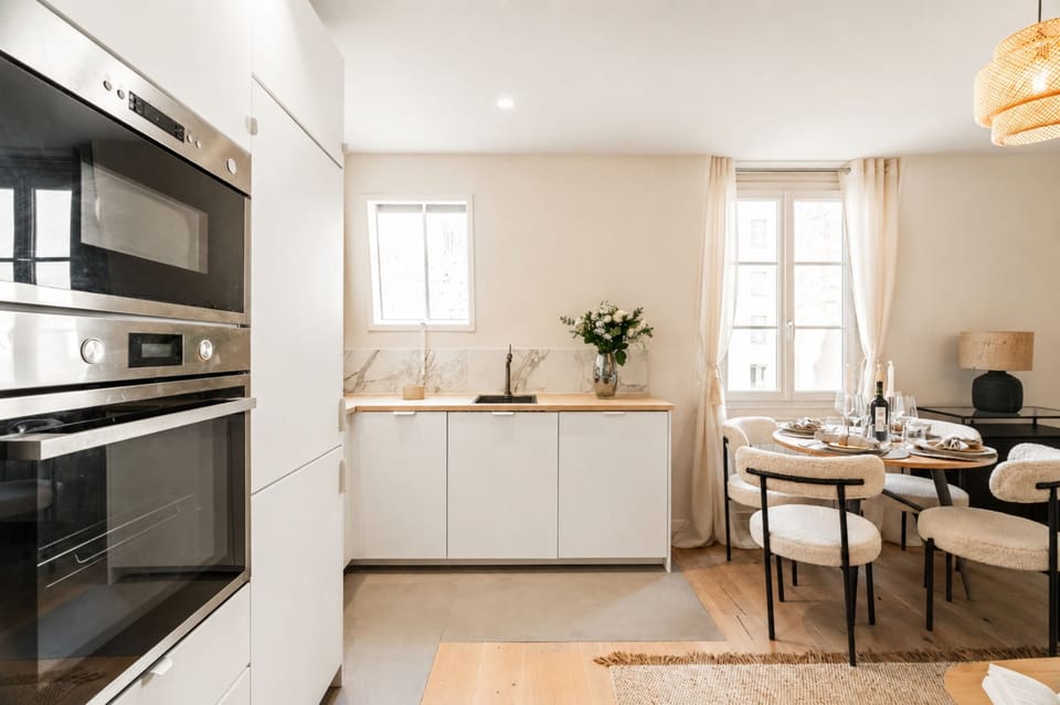 Superior Apartment, City View | Private kitchen