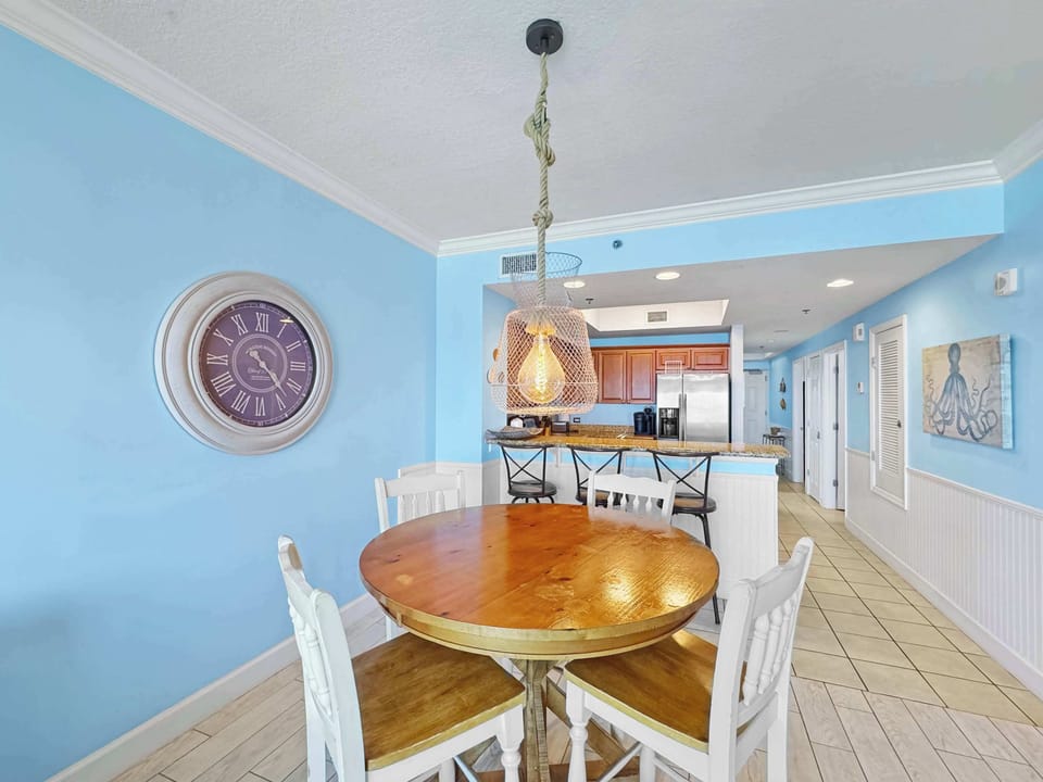 Condo, Multiple Beds, Balcony, Ocean View (Seawind 1507) | Dining