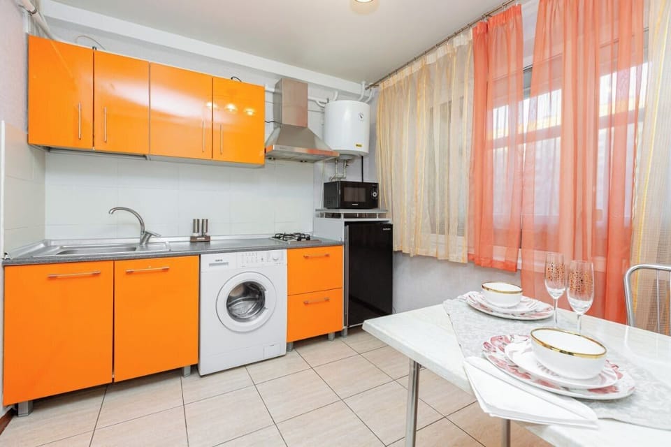 Classic Apartment, 1 Queen Bed with Sofa bed, Non Smoking, Balcony | Private kitchen | Full-size fridge, microwave, stovetop, cookware/dishes/utensils