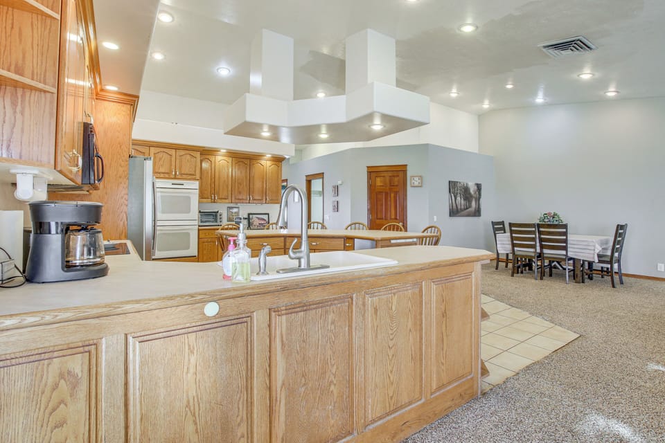 House (4 Bedrooms) | Interior