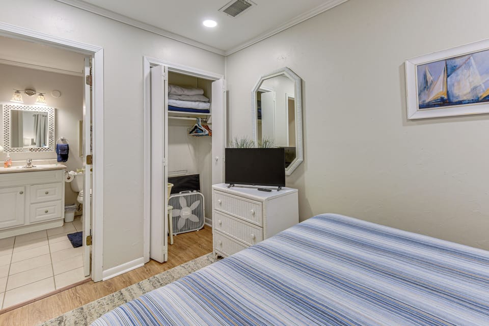 Apartment (1 Bedroom) | Interior