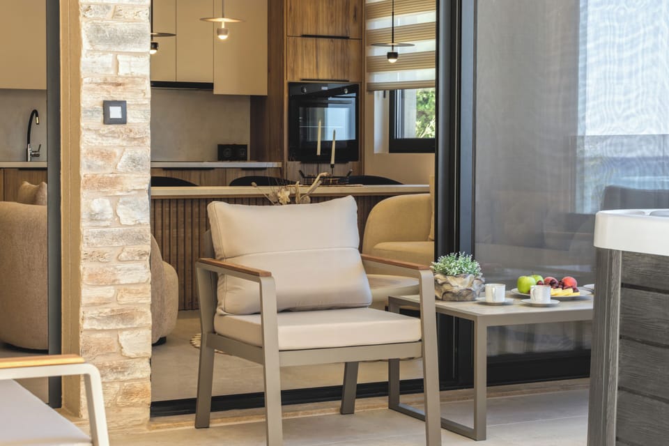 Suite, 2 Bedrooms, Private Bathroom, Beachside | Interior