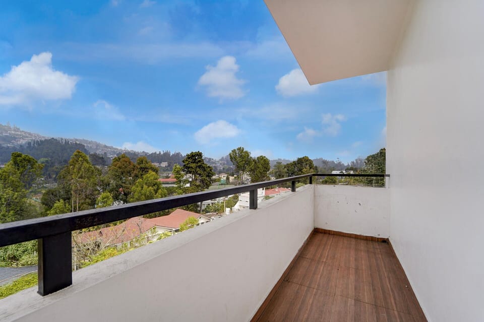 House | Balcony
