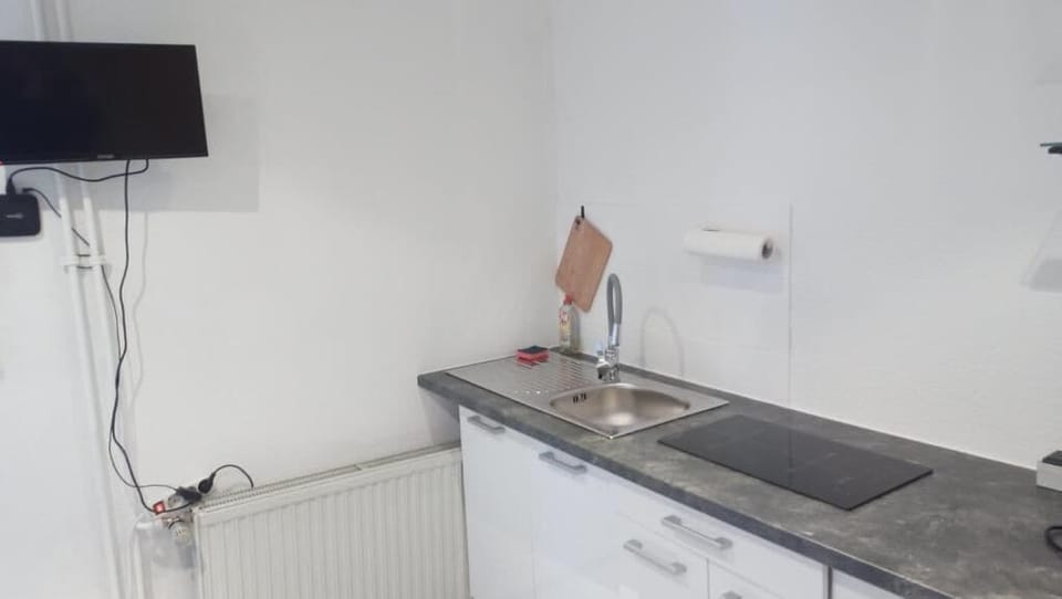 Studio, City View | Private kitchen