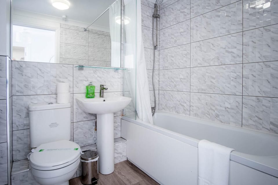 The Crows Nest - 1 Bed Apartment - Swansea Marina Apartment in Swansea
