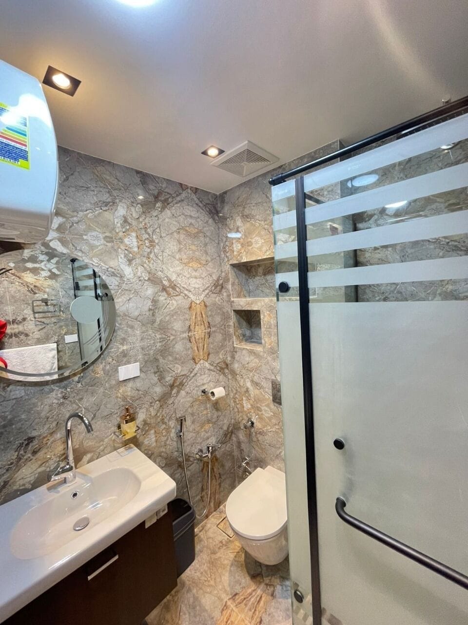 Comfort Double Room, Sea View | Bathroom | Shower, free toiletries, hair dryer, slippers