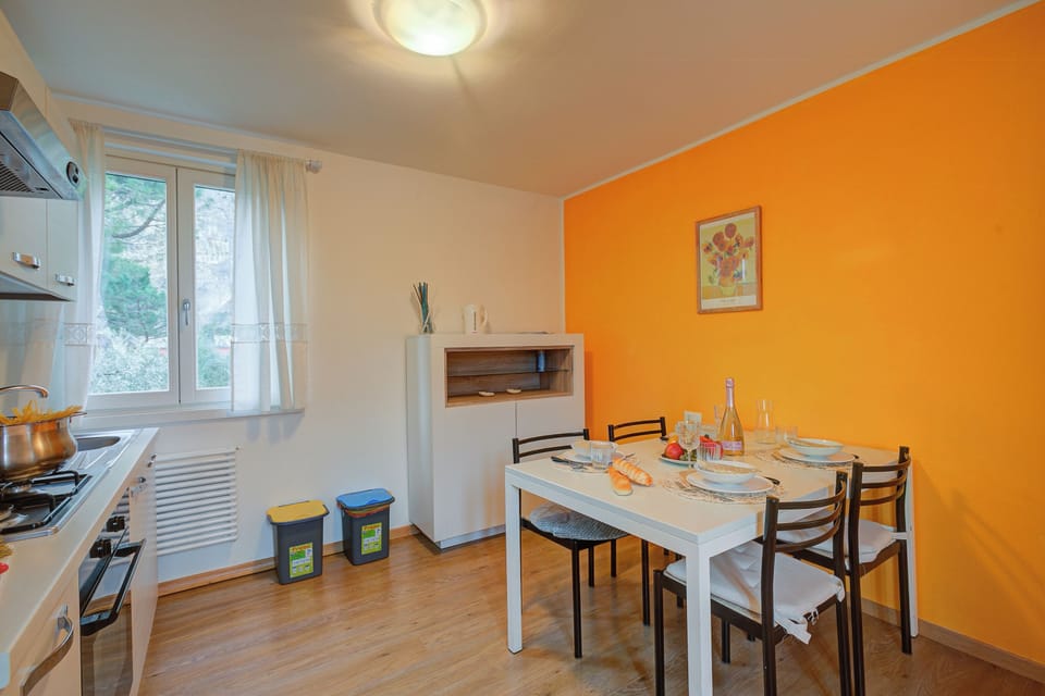 Family Apartment, Multiple Bedrooms, Lakeside (Torbole Lake Front) | Dining