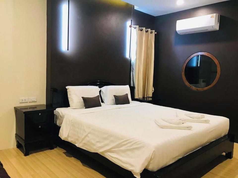 Deluxe Double or Twin Room with Ocean View | Desk, free WiFi