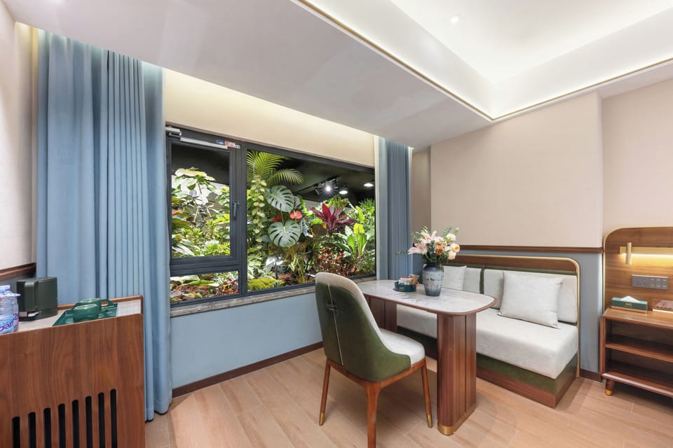Elegant View Twin Room | Premium bedding, memory foam beds, minibar (free items), desk