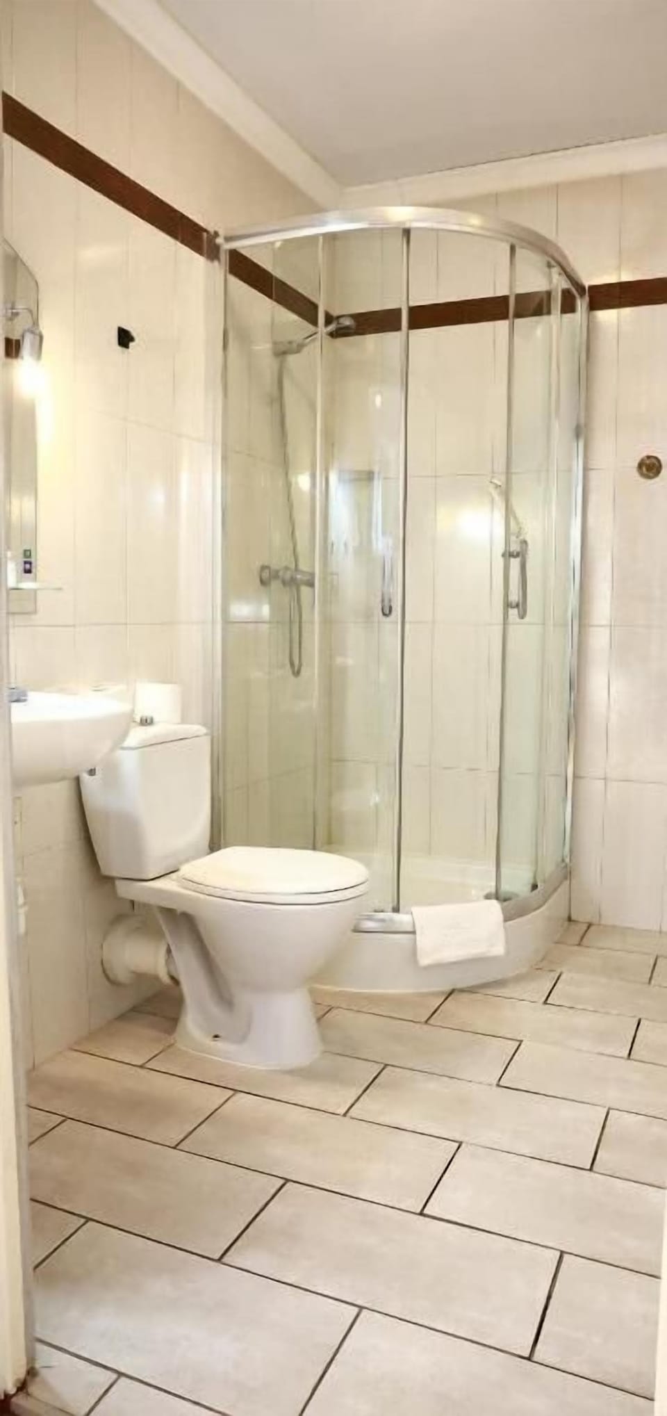 Economy Double Room | Bathroom