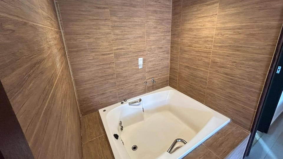 Premium Room | Bathroom