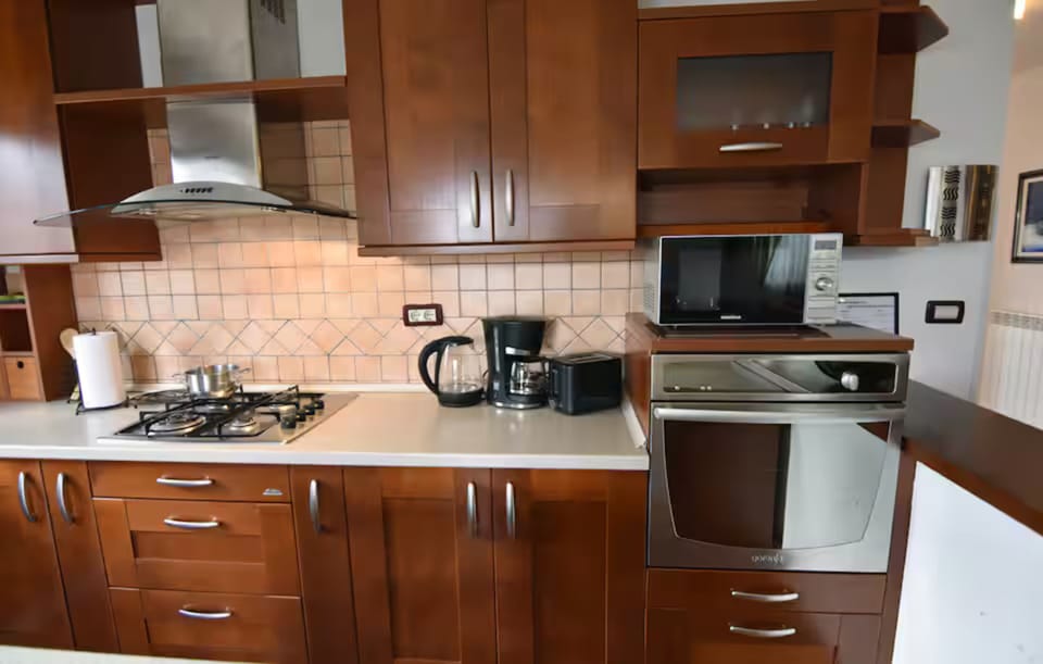Apartment, 3 Bedrooms, Patio, Garden View | Interior