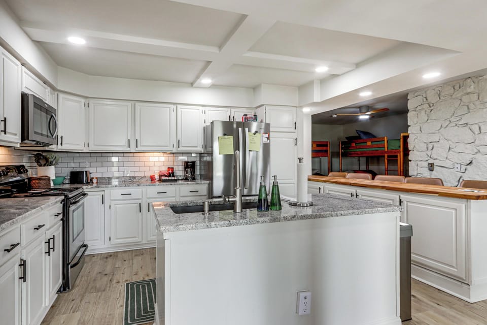 House (4 Bedrooms) | Interior