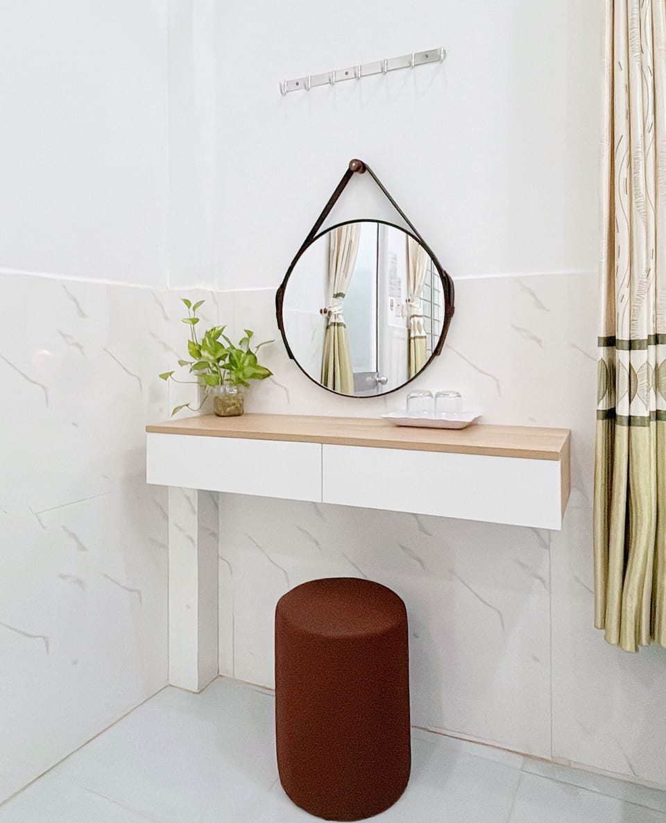 Triple Room | Minibar, desk, blackout drapes, soundproofing
