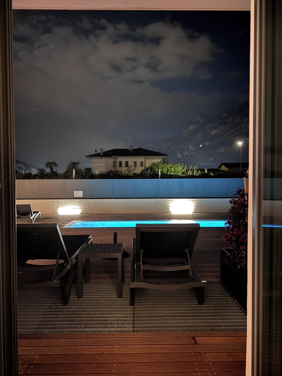 Room, Pool View | In-room safe, blackout drapes, soundproofing, WiFi (free)