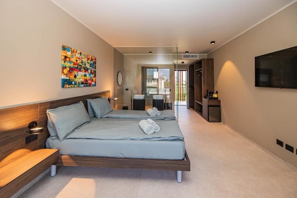Deluxe Double Room, Garden View